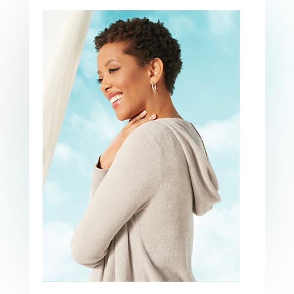 Barefoot Dreams Ultra Lite Hooded Seashore Cardigan - Picture 4 of 9